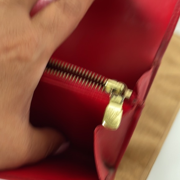 Authentic Louis Vuitton Epi Pochette Coin/Credit Card Red Long Wallet. - Picture 7 of 15